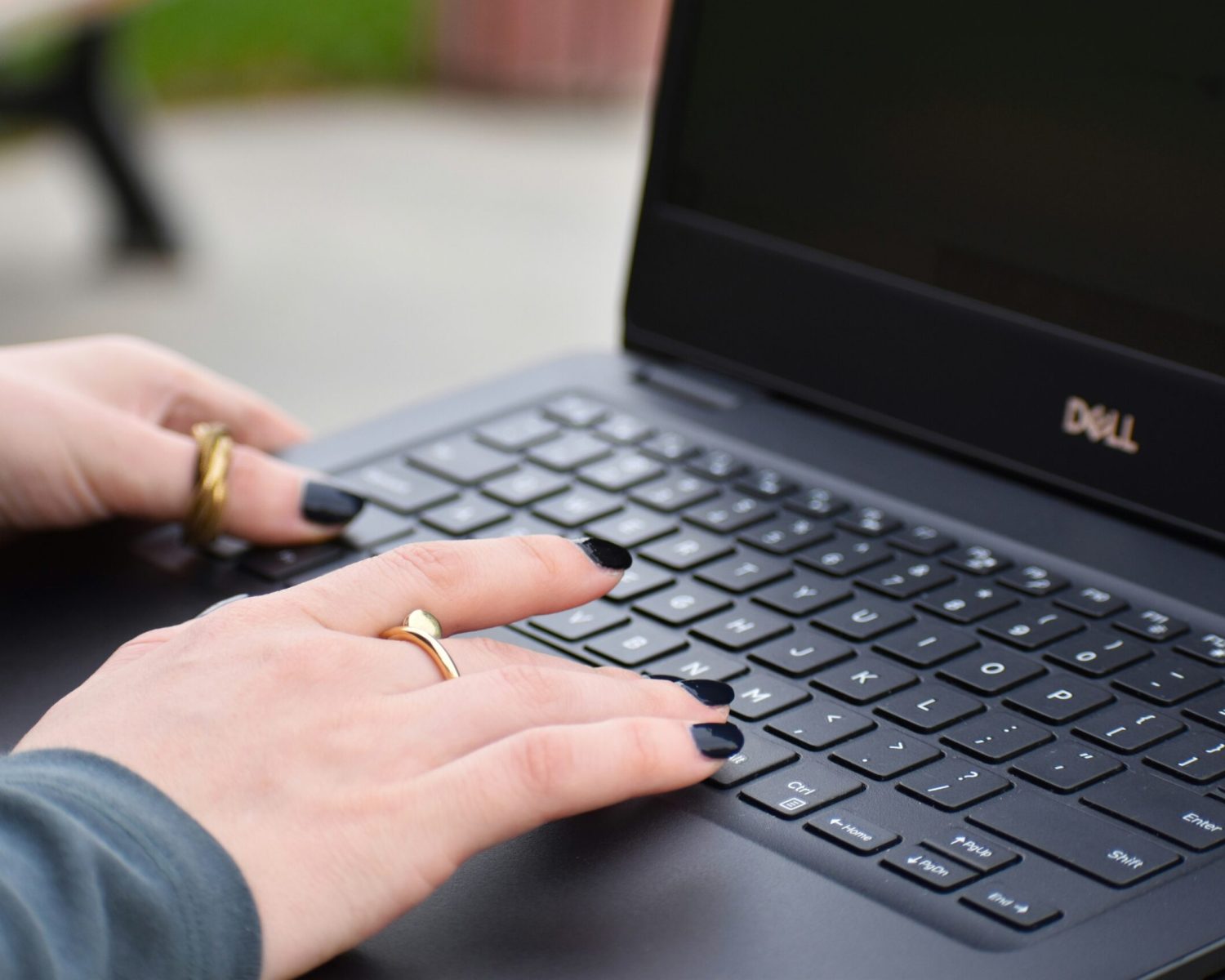 vardan-papikyan-Ppekv3B2eew-unsplash